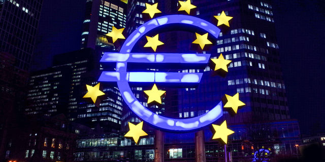 Đồng Euro Chờ Đợi Chỉ Số Niềm Tin Tiêu Dùng
